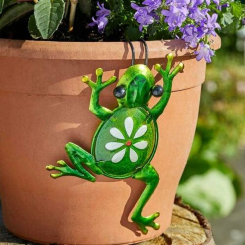 Tuggle Weather Resistant UV Resistant Metal Garden Statue