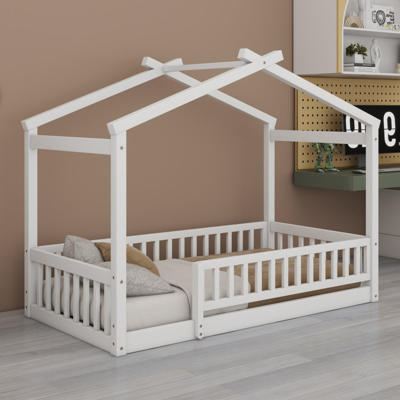 Structure de lit en bois avec clôture, blanc