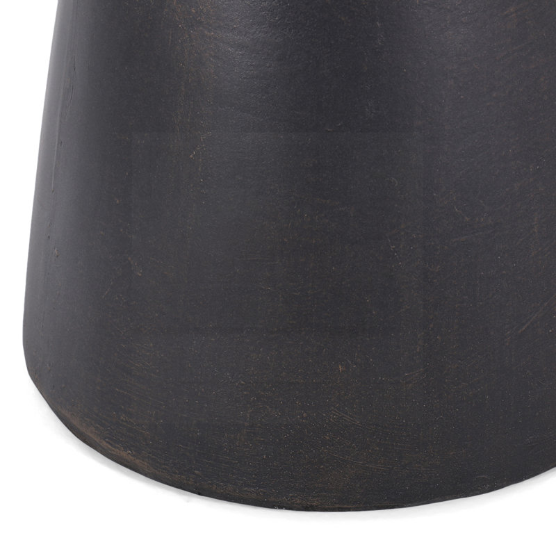 Table d'appoint d'extérieur en béton léger