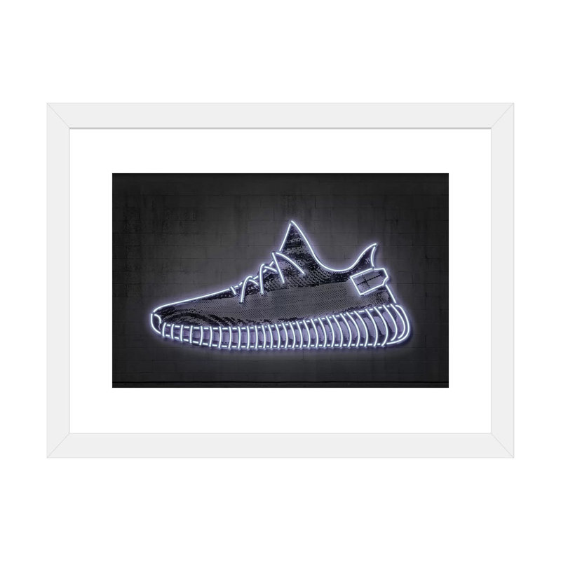 « Sneaker Y » par octave Mielu-impression d’art graphique, Blanc, H 24 po x l 32 po x P 1 po, Papier encadré blanc