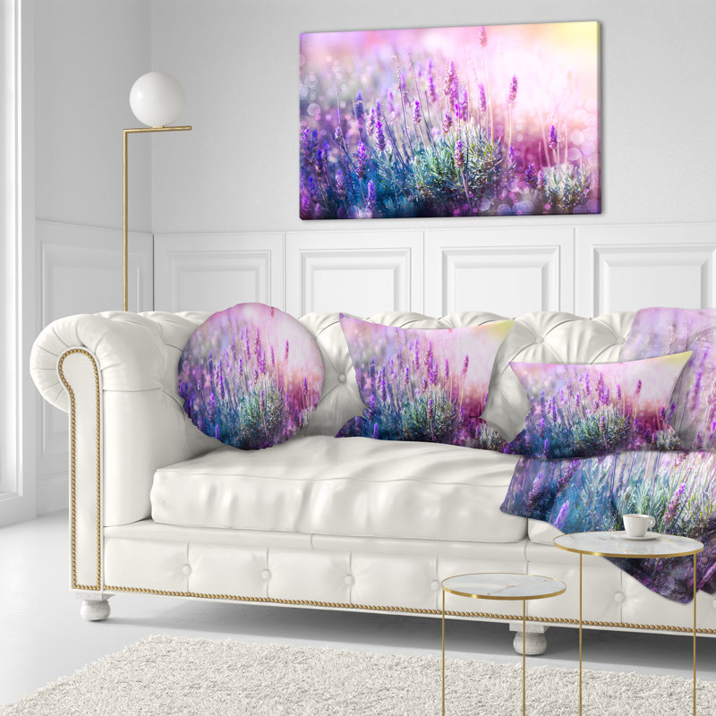 Growing and Blooming Lavender - Coussin décoratif à imprimé floral