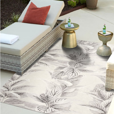 Aloke Floral Indoor / Outdoor Rug