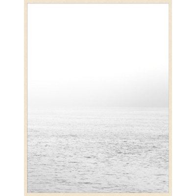 «White Seas 1» par Lillian August - photographie encadrée sur papier