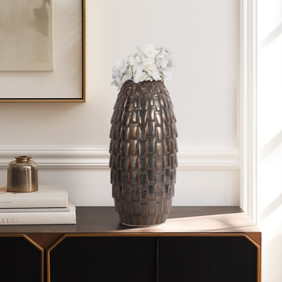 Afia Vase