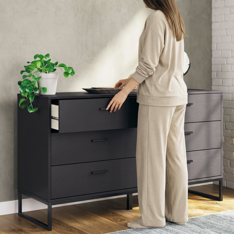 Bosnjak 59.02'' W 6 - Drawer Dresser, Black