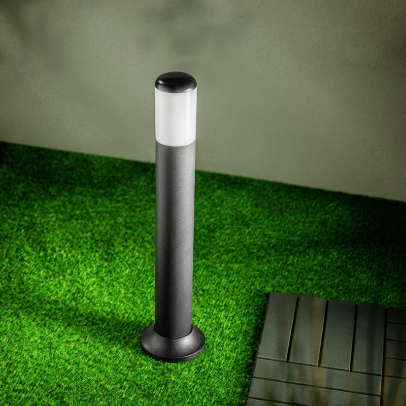 Nealson Bollards