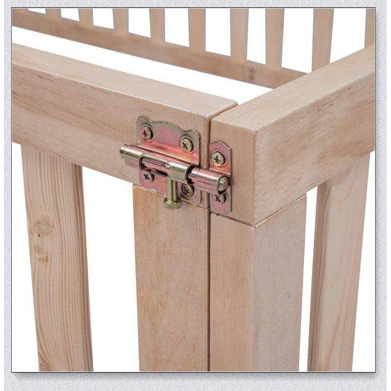 Structure de lit de jour en bois avec clôture et porte, conception multifonctionnelle pour la sécurité et la polyvalence dans n'importe quelle pièce