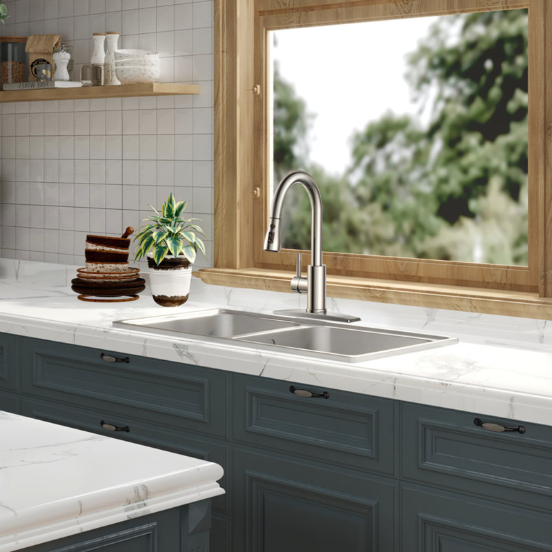 Robinet de cuisine rétractable à poignée simple avec accessoires, Chrome