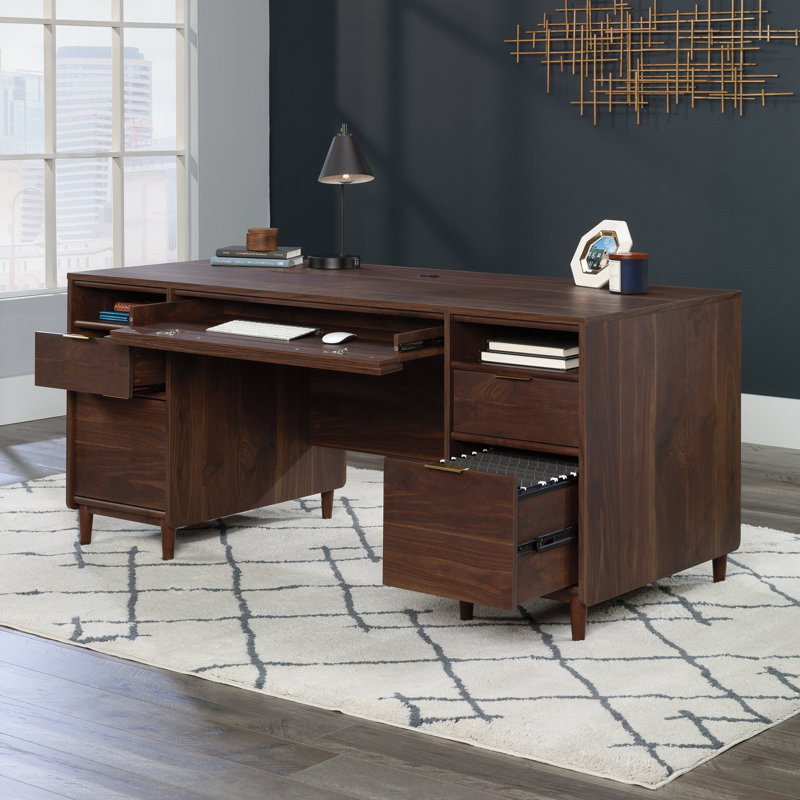 Bureau Paucker, Grand noyer