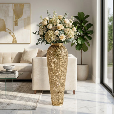 Vase de plancher décoratif en métal ajouré pour la décoration intérieure