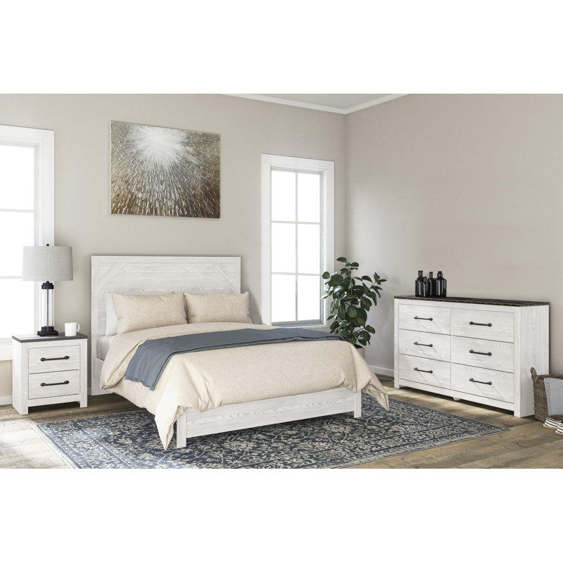 Gerridan Panel Bed, Dresser and Nightstand, Queen
