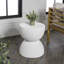 Tabouret et table d'appoint en sablier texturé blanc moderne de 18 po Greta-1724826943