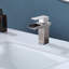 Robinet de salle de bain à cascade