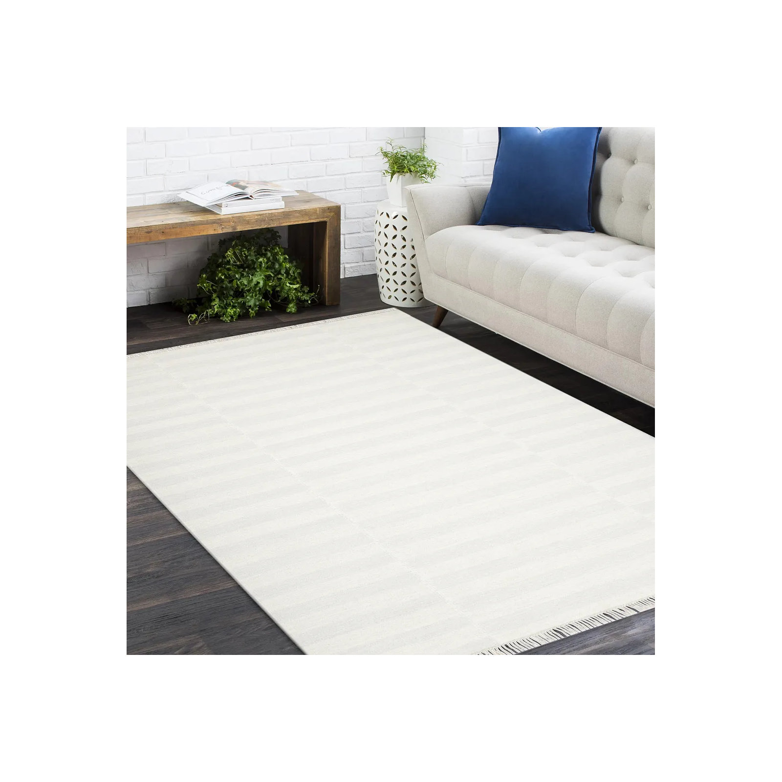 Reva Handmade Ivory Rug, Rectangle 5' x 8'