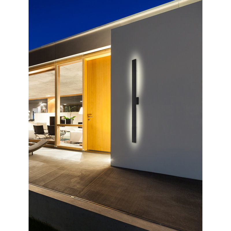 Vesta 1 - Light LED Wallchiere, Black, 36" H x 5.126" W x 2.375" D