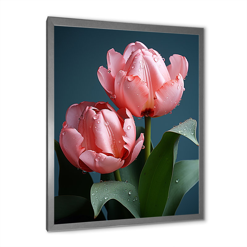«Minimalims Pink Tulip Blooms», H 32 po x l 24 po x P 1 po, Cadre simple argenté