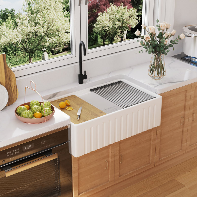 DeerValley 33" L X 20" W Workstation Farmhouse Kitchen Sink with Sink Grid, Cutting Board and Dish-Drying Rack