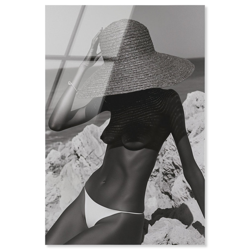 Rita in Saint Tropez, reproduction sur toile par Notoriart, prête à être accrochée, H 45 po x l 30 po