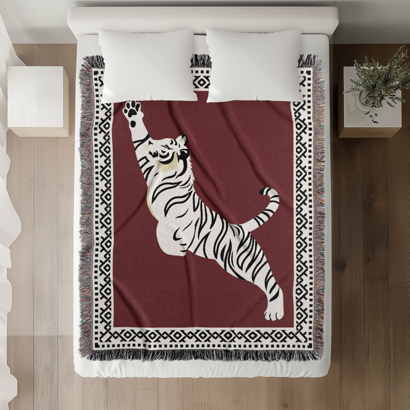Jeté de lit Kat Tiger, L 70 po x l 50 po, Rouge, blanc cassé