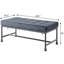 Banc industriel gris en velours pour une chambre à coucher confortable