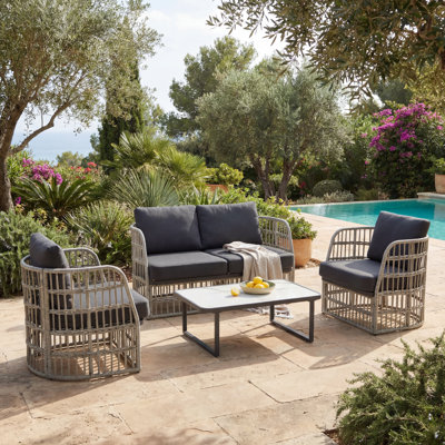 4-Person Patio Conversation Sets With Coffee Table