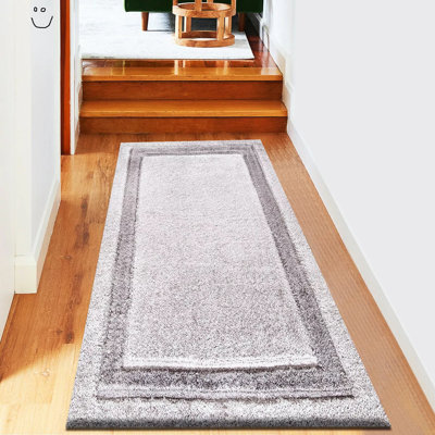 Saija Machine Tufted Shag Area Rug
