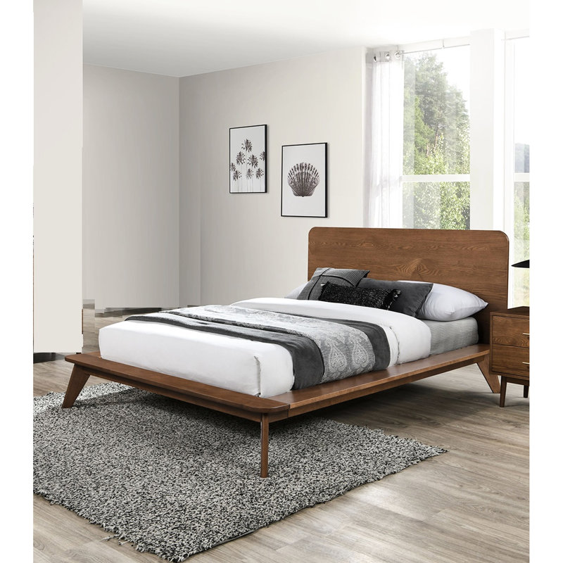 Lit plateforme en noyer massif de style Mid-Century, tête de lit à panneau, pieds fuselés, structure de lit de couleur moderne prête à accueillir un matelas, pieds inclinés, conception de chambre à coucher