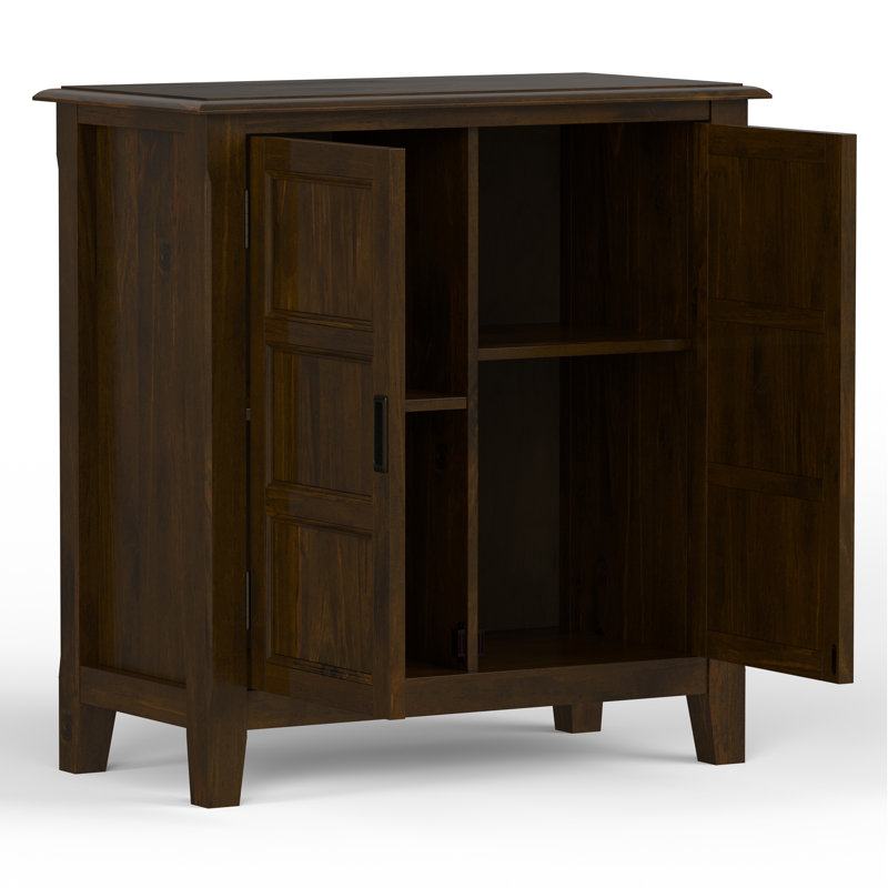 Armoire de rangement basse en bois massif avec tablettes réglables Burlington, Brun acajou