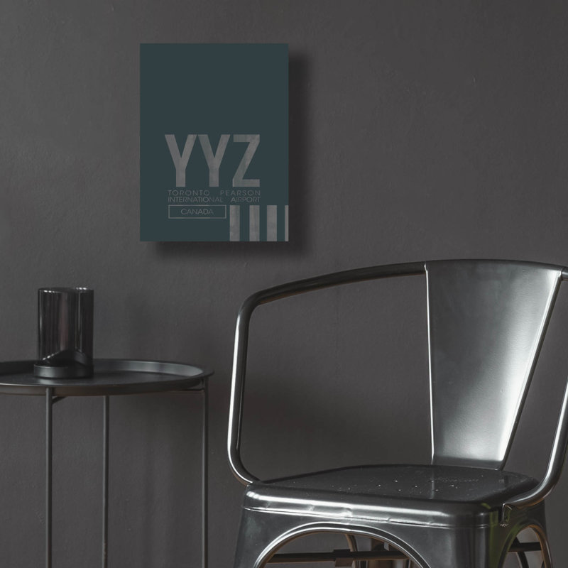 "YYZ" par O8 à gauche, H 16 po x l 12 po x P 0,13 po
