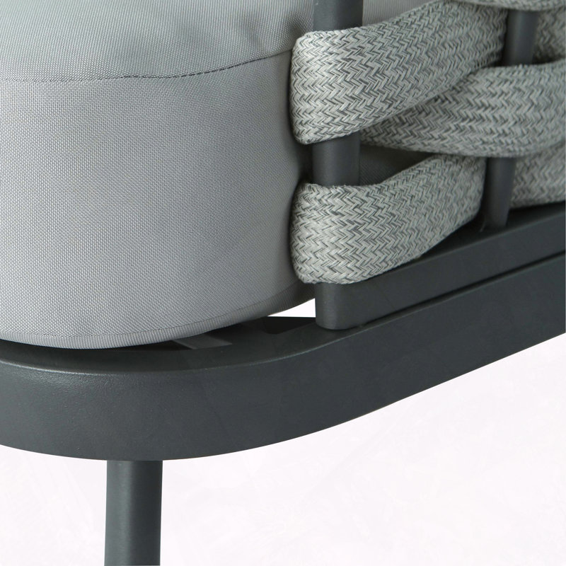 Coussin hydrofuge en acier pour fauteuil club