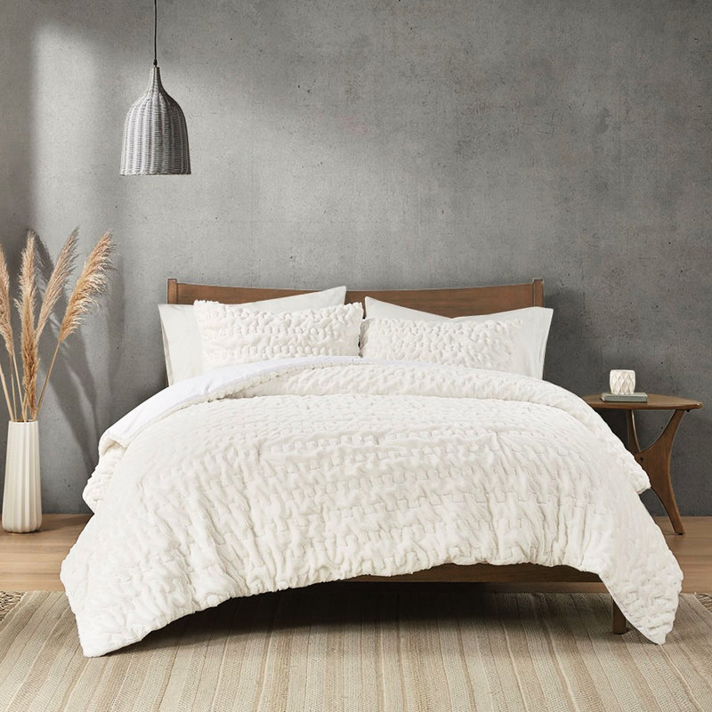 Comfy King/ King Comforter - Fur Style