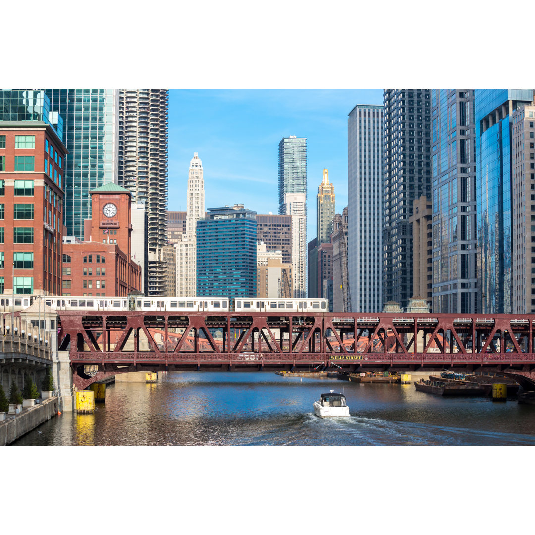 Chicago Downtown And River von Vichie - Foto ohne Rahmen auf Leinwand