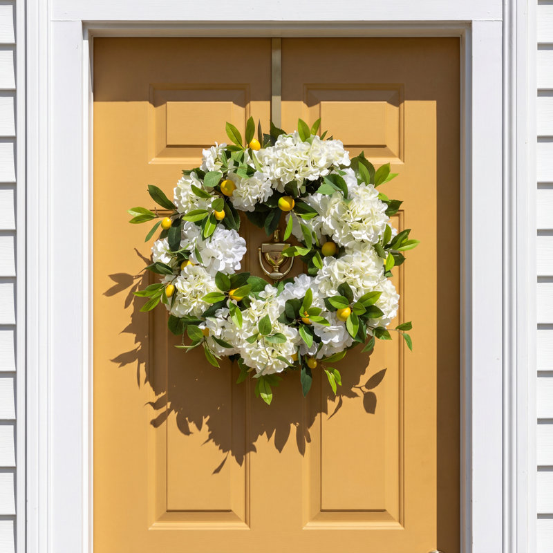 Addison 22" Lemon Wreath