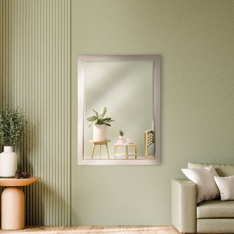 Miroir de salle de bain biseauté Alvaretta, Nickel brossé, 44 po x 34 po