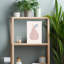 Douce poire rose délicate, minimaliste, moderne, paysage de fruits, art mural-129005279