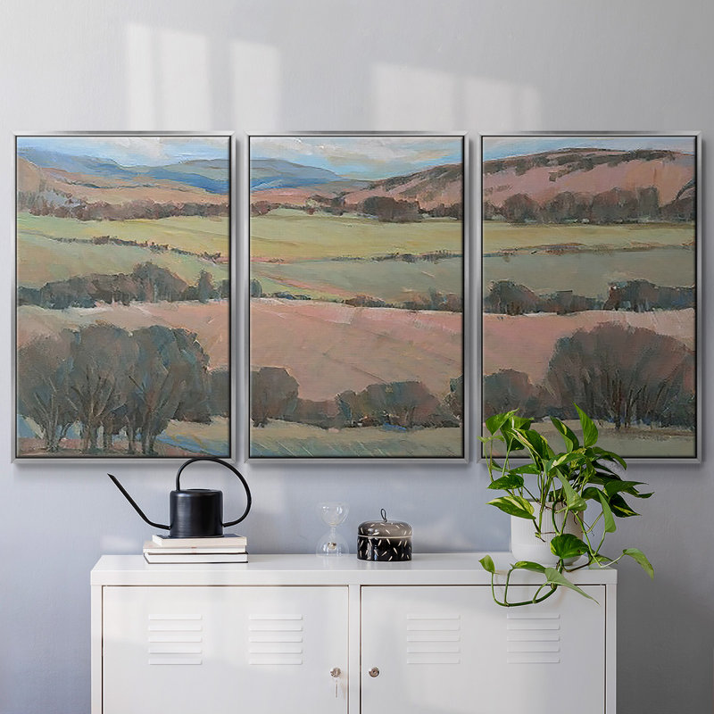Hilly Countryside I, reproduction encadrée sur toile 3 pièces, H 40 po x l 78 po x P 2 po, Argenté