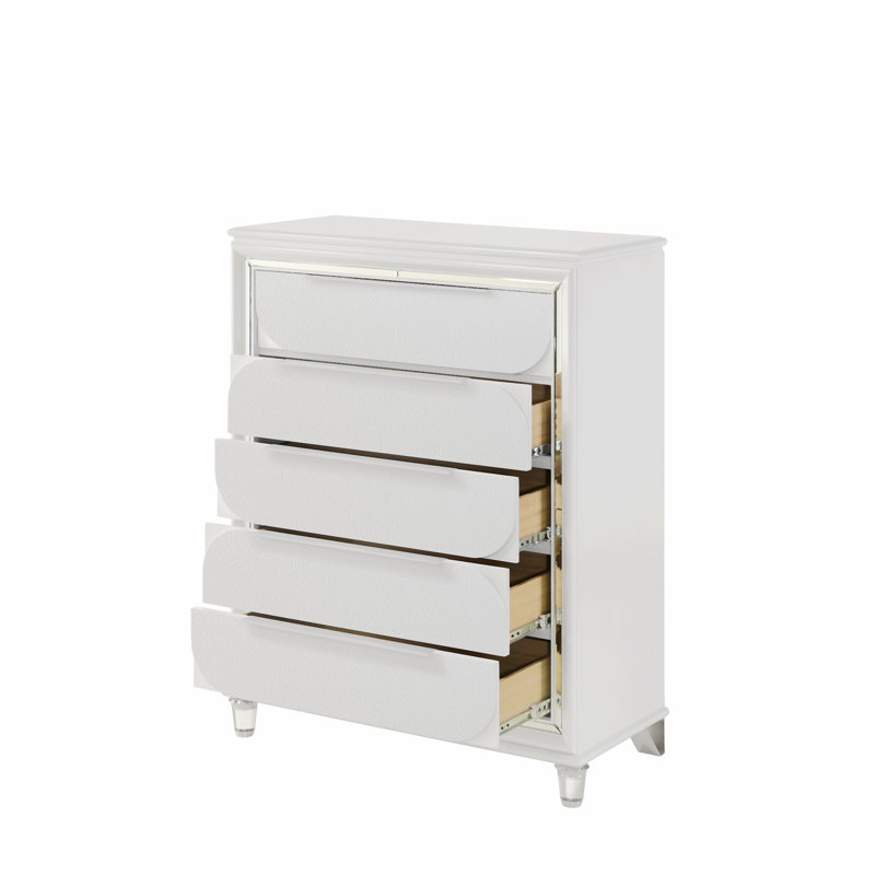 Tarian Accent Chest