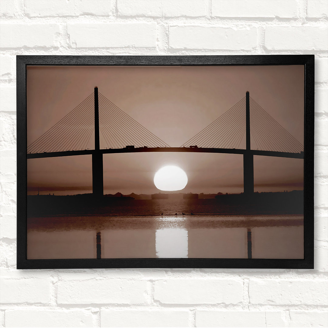 Distant Bridge Sundown Chocolate - Closed Corner Frame Kunstdrucke auf Holz