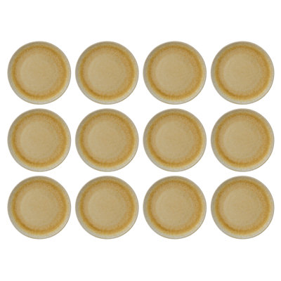 Assiettes en grès dans un glacis réactif