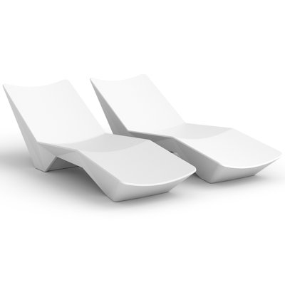 S-shaped Pool Lounger, Ergonomic Design, Comfortable and Breathable, Essential for Outdoor Relaxation