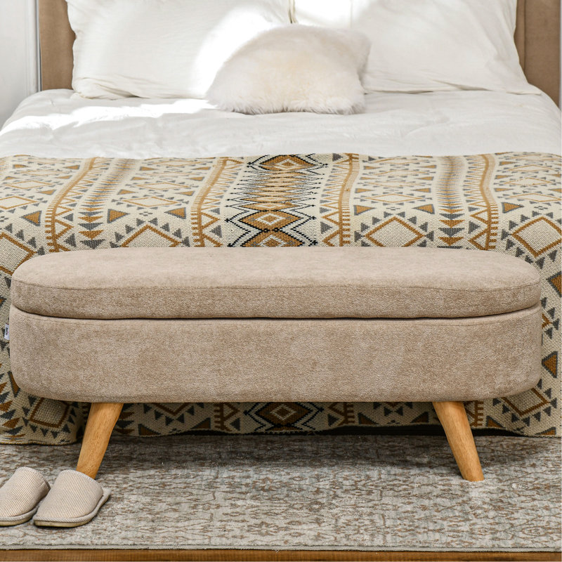 Banc rembourré 43,3 po en molleton beige, avec des pieds en bois et un vestibule polyvalent avec rangement