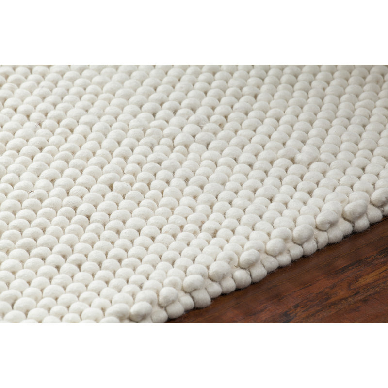 Quina Wool Area Rug in White, Rectangle 7'9" x 10'6"