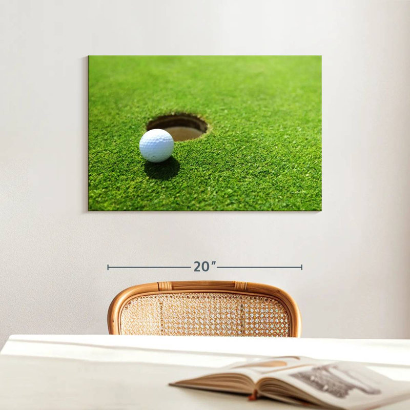 Sireci Golf Missed Shot, 16" H x 24" W