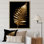 Feuille de fougère dorée sur fond noir sur toile