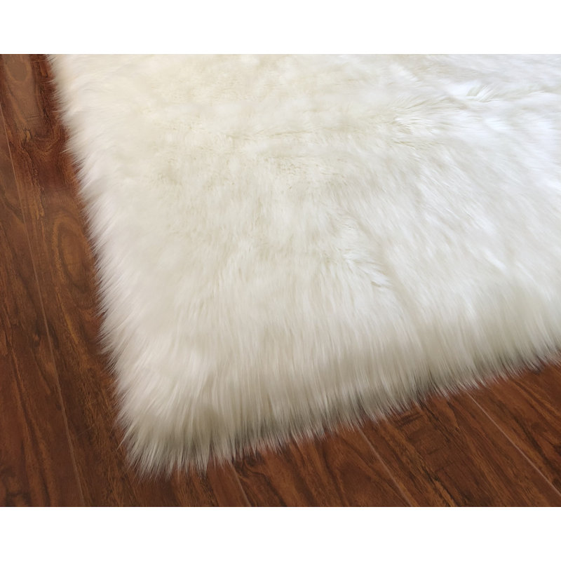 Mar Vista Performance Faux Sheepskin Indoor Rug, Square 12'