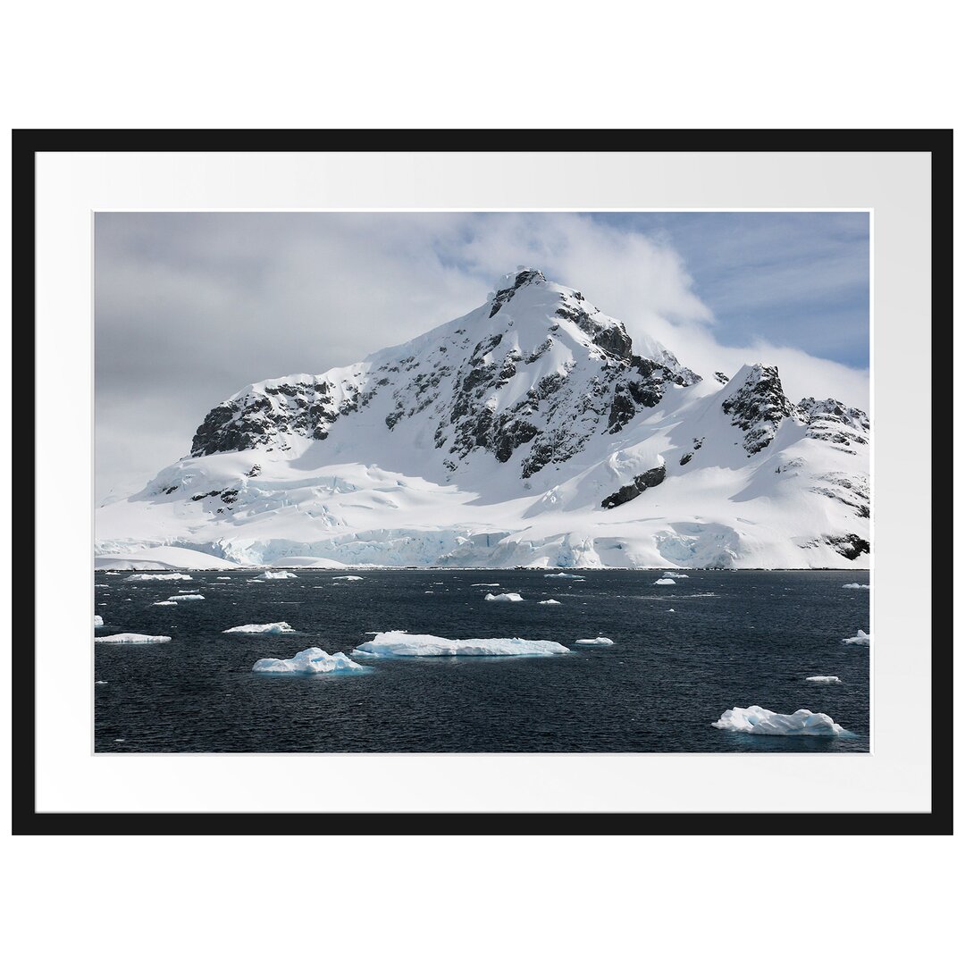 Gerahmtes Poster Schneebedeckte Bergspitze