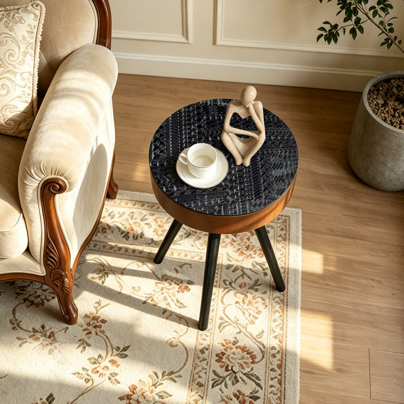Table ronde de 15,7 po avec un design sculpté et peut également être utilisée comme table basse, convient au style moderne