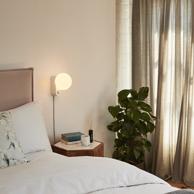 Sphere IV Table Lamp, Chalk White