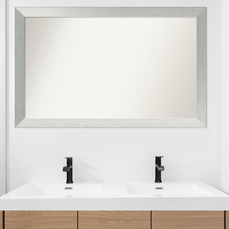 Miroir de salle de bain mural en argent brossé sans cadre, Rectangle, 29 po x 46 po