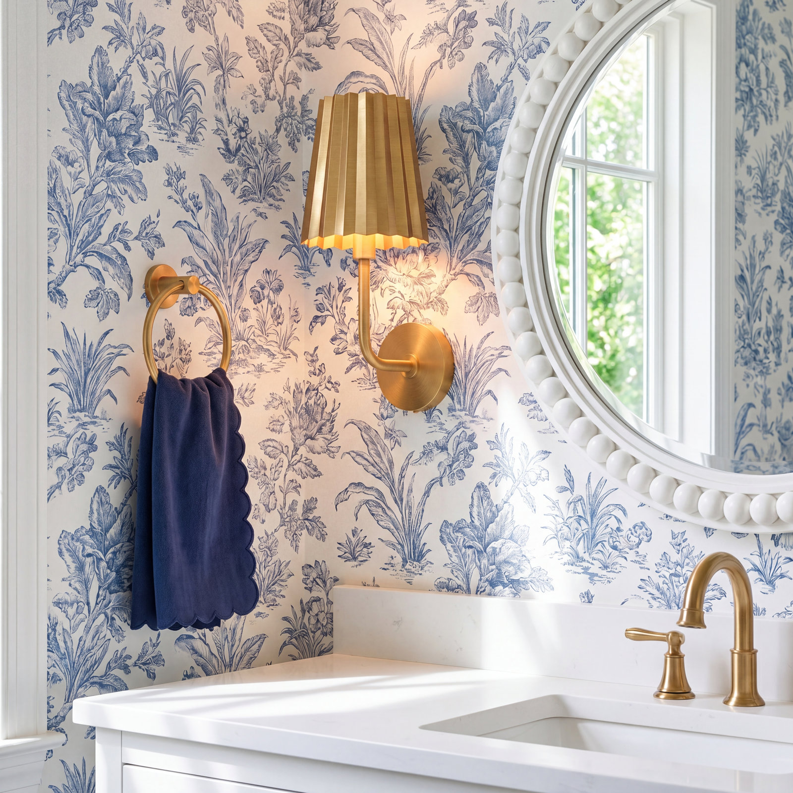 Tindra Single Dimmable Bath Sconce, Aged Gold